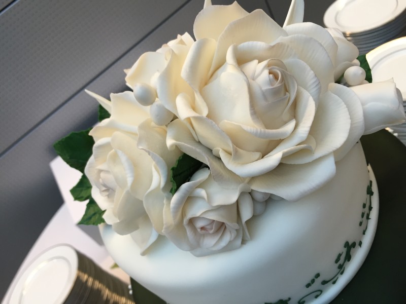 Sugar roses and fondant cake